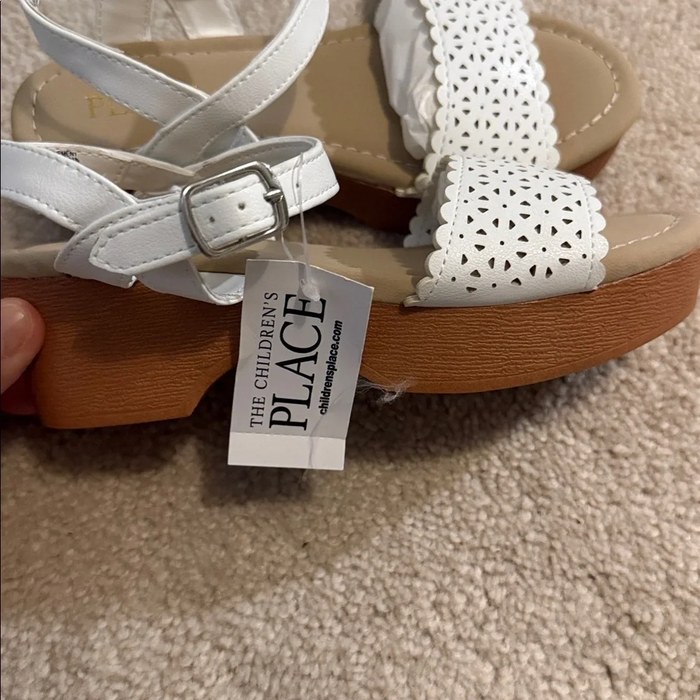 Children’s place girls white sandals, size 13 NWT